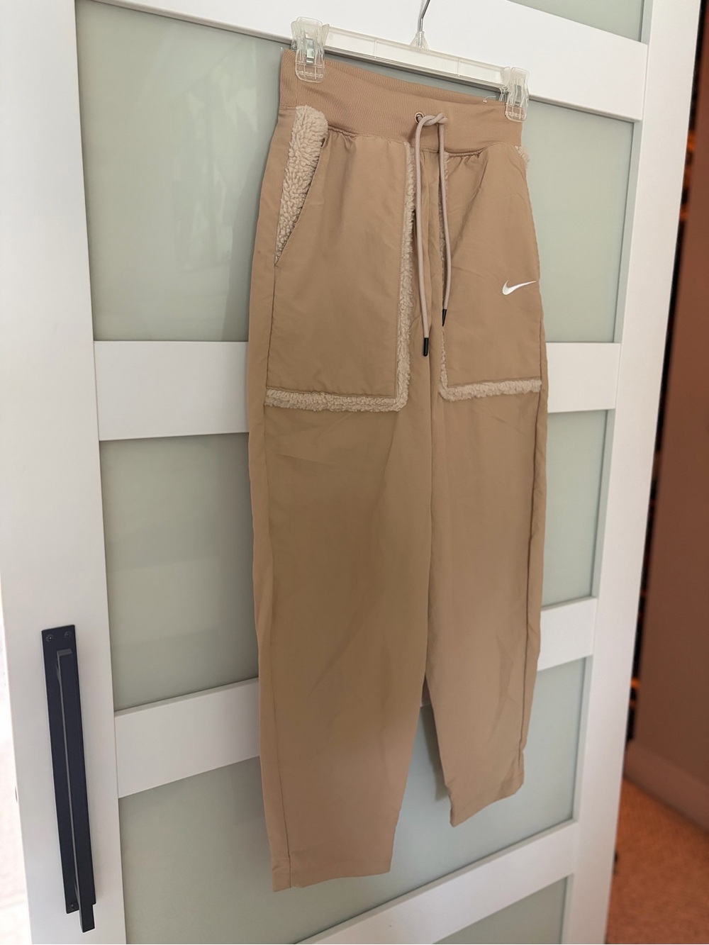 Nike Tan Sherpa-Trim Drawstring Joggers - Picture 4 of 8